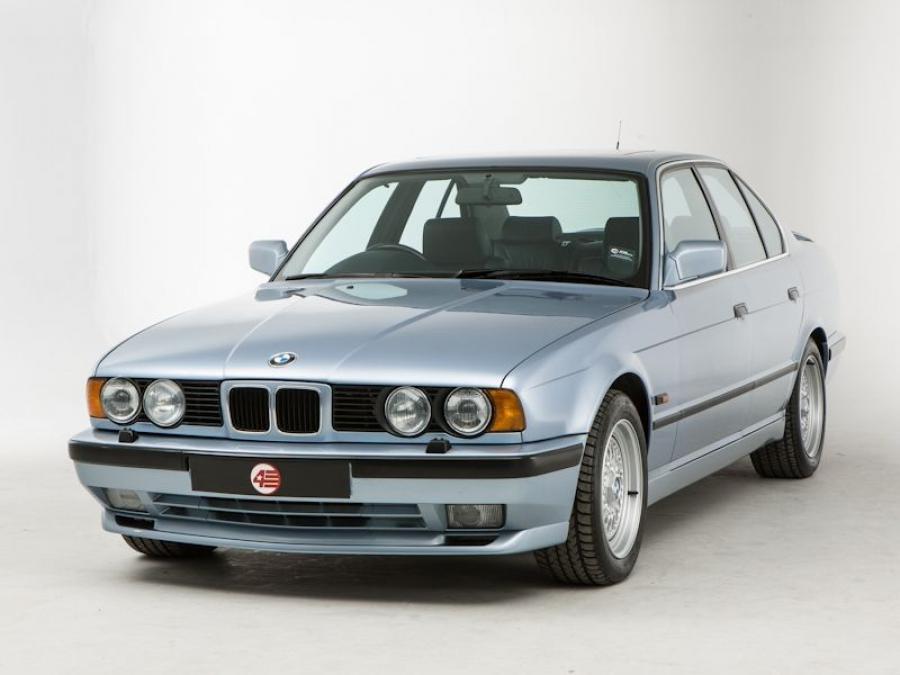  BMW 535i Sport 1989 года  (фото 1 из 10)